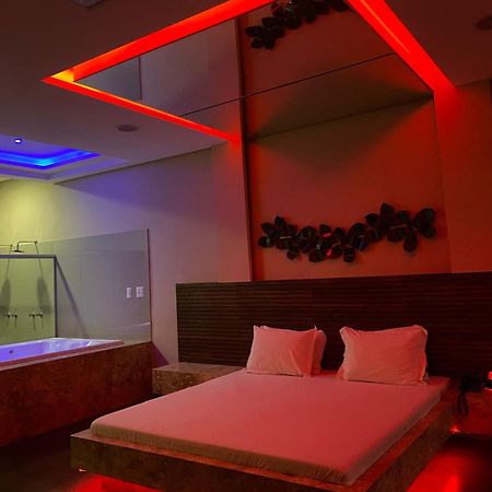 Motel Paris Aparecida de Goiânia Extérieur photo
